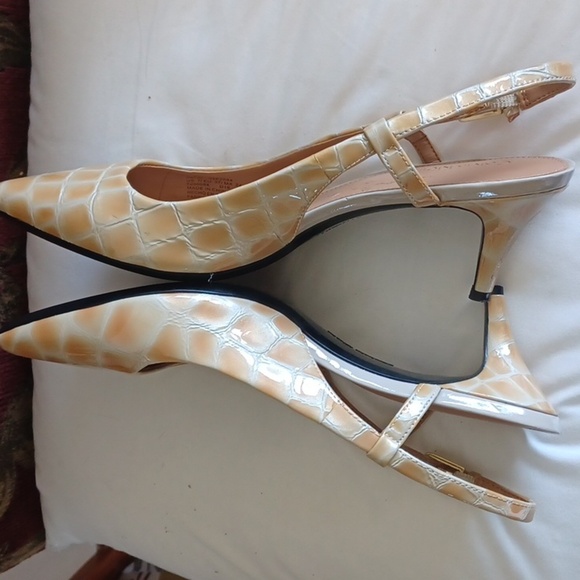 Calvin Klein Patsi Croc Slingback Low Heels Pointed Toe size 7 - Picture 4 of 7